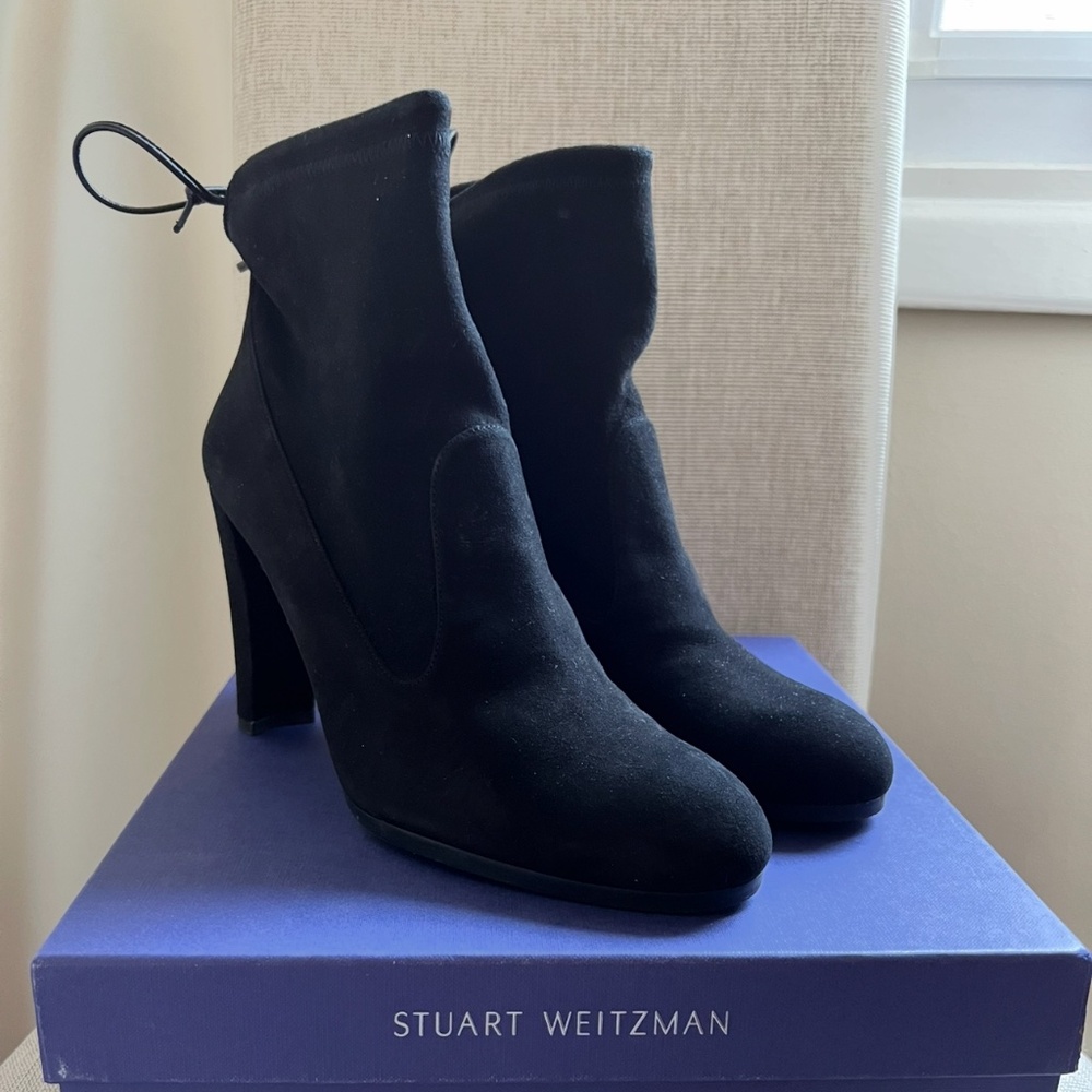 Stuart Weitzman Mitten Booties